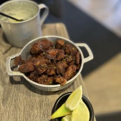 Ajo y Oregano - Carnita Frita