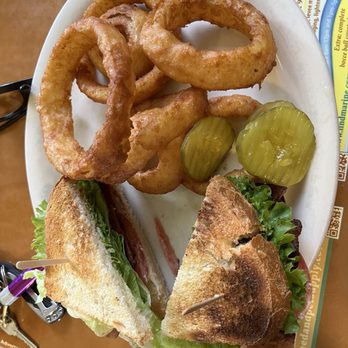 Mr. Mom's Cafe - BLT on Sourdough with excellent onion rings - Breakfast & Brunch Near Me - Petaluma, California