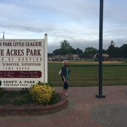 Deer Park Little League - Girls softball game at Pine Acres Park