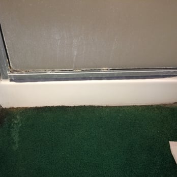 Grey Squirrel Resort & Vacation Rental Homes - I don't need to say much,I think the picture speaks for itself. This was our $500 a night master bathroom. It smelled like mold and mildew. - Big Bear Lake, CA