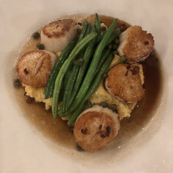 Blueprint on 3rd - Seared diver scallops with green beans, creamy grits, brown butter - American Near Me - Birmingham, Alabama Blueprint on 3rd - Seared diver scallops with green beans, creamy grits, brown butter - American Near Me - Birmingham, Alabama