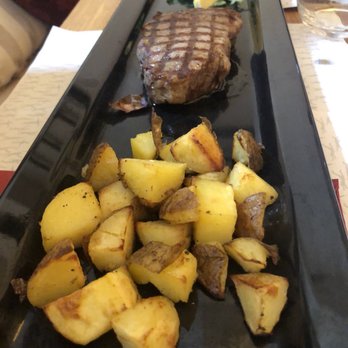 Equilibrista - Sirloin with baby potatoes - Italian Near Me - Prague, Puerto Rico