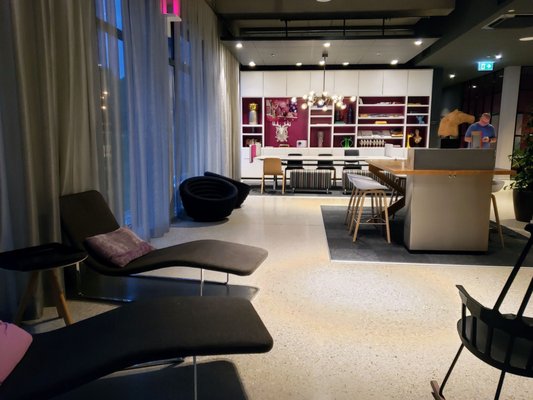 Moxy Munich Airport by null