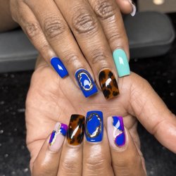 EMCHI Nail Salon