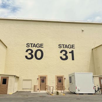 Paramount Studio Tour - Tours Near Me - Los Angeles, California Paramount Studio Tour - Tours Near Me - Los Angeles, California