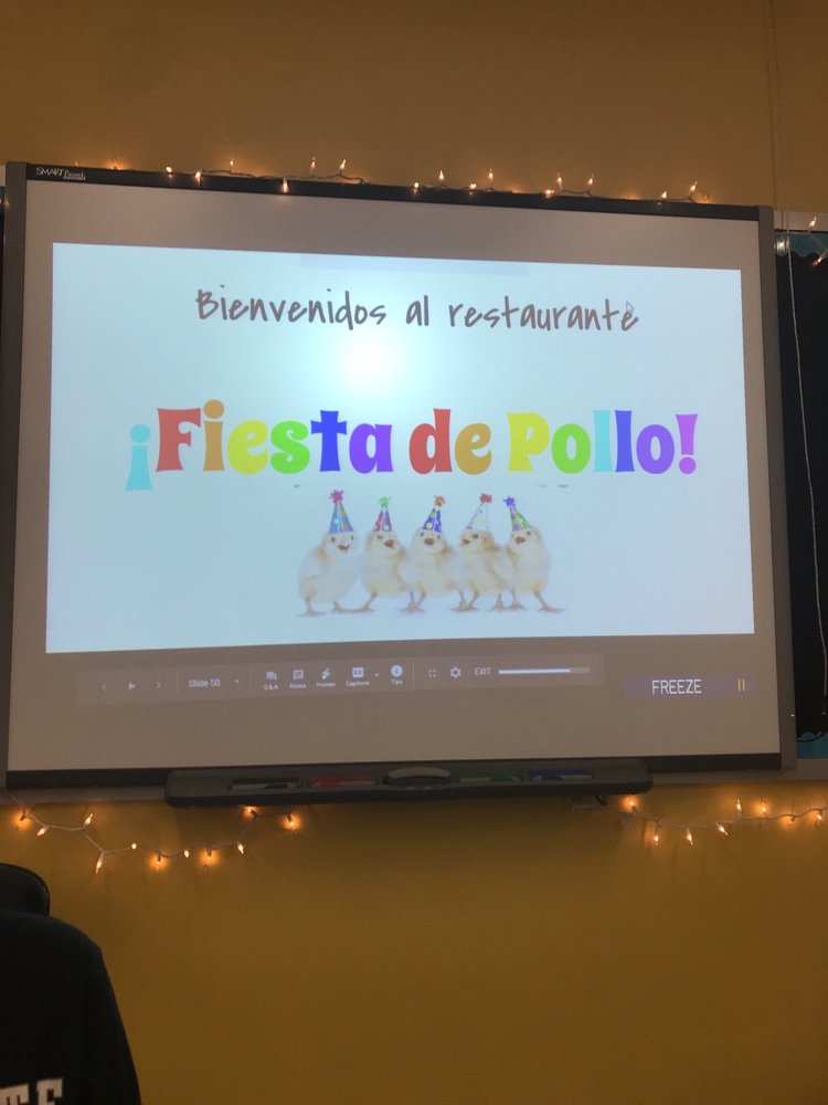 Fiesta de Pollo Logo