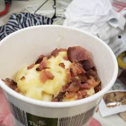 Not very good bacon mac n cheese, half of a half order?? Really Panera? Not very good bacon mac n cheese, half of a half order?? Really Panera?