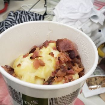 Panera Bread - Not very good bacon mac n cheese, half of a half order?? Really Panera? - Sandwiches Near Me - Youngstown, Ohio Panera Bread - Not very good bacon mac n cheese, half of a half order?? Really Panera? - Sandwiches Near Me - Youngstown, Ohio