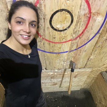 LA AX - Axe Throwing Near Me - North Hollywood, California