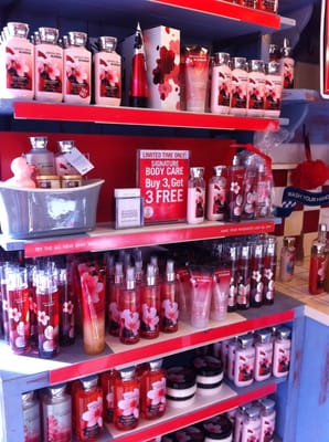 BATH & BODY WORKS - Updated July 2025 - 1709 Utica Square Space1834 ...