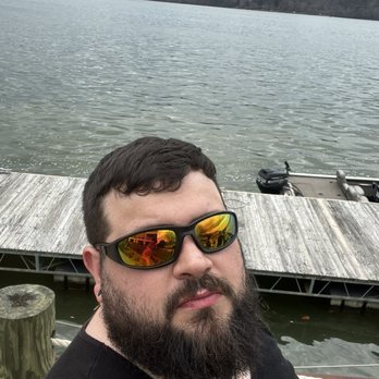 Lee's Landing Dock Bar - By the water - Seafood Near Me - Port Deposit, Maryland