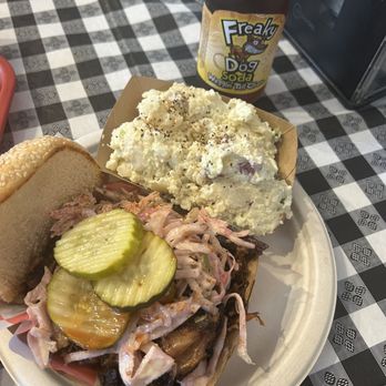 Hindsight BBQ - BBQ Pulled Pork Sandwich - Barbeque Near Me - Waterbury, Connecticut Hindsight BBQ - BBQ Pulled Pork Sandwich - Barbeque Near Me - Waterbury, Connecticut