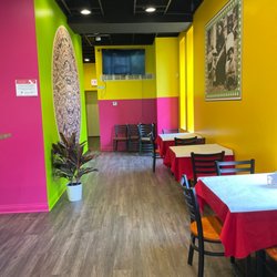 El Taco Azteca - Bridgeport - Inside view.