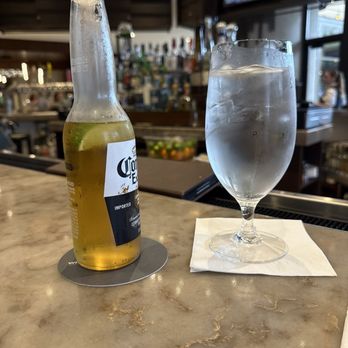 The Westin Chattanooga - Calming drink -guitar bar - Hotels Near Me - Chattanooga, Tennessee The Westin Chattanooga - Calming drink -guitar bar - Hotels Near Me - Chattanooga, Tennessee