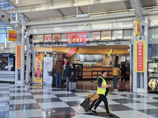 Billy Goat Tavern (Ohare Airport- Concourse C) by null