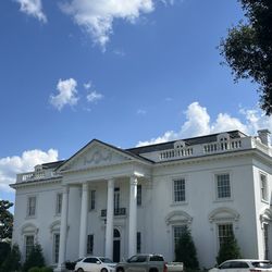 Old Governor's Mansion - Kind of looks like the White House, right? That was the idea.