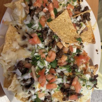 El Sombrero Mexican Restaurant - Steak nachos - Mexican Near Me - Fox River Grove, Illinois El Sombrero Mexican Restaurant - Steak nachos - Mexican Near Me - Fox River Grove, Illinois