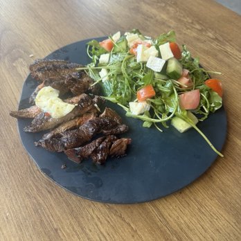 Girl Diver - Steak salad - Cocktail Bars Near Me - Atlanta, Georgia