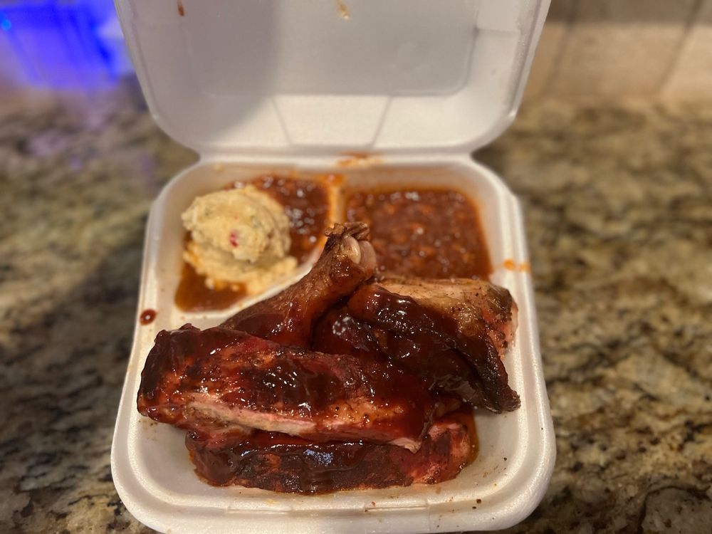 Hickory Hill Barbeque - Photo 3