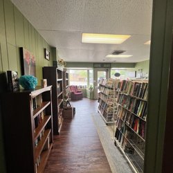 AJ’s Book Hideaway