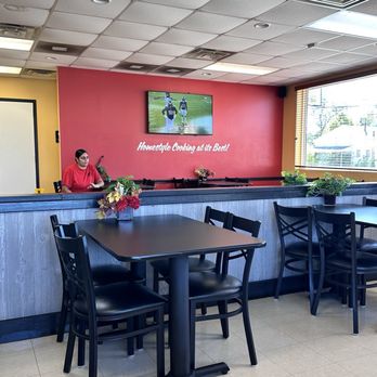 Aunt Berta's Kitchen Too - Soul Food Near Me - Clementon, New Jersey