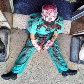 Nightmare Mansion - Don't have to be sane to enjoy the nice weather in Virginia Beach. Nightmare Mansion | #YOUWILLSCREAM - Amusement Parks Near Me - Virginia Beach, Virginia