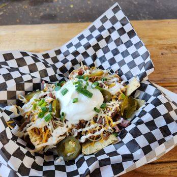 Papi’s Smoke Meat and Grindz - The Smoken Nachos - Food Trucks Near Me - Honolulu, Hawaii Papi’s Smoke Meat and Grindz - The Smoken Nachos - Food Trucks Near Me - Honolulu, Hawaii