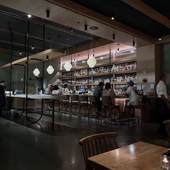 Eleven - Cocktail Bars Near Me - Honolulu, Hawaii