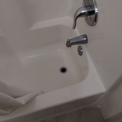 Quality Inn - No plug for tub