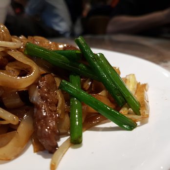 新澳咖啡 - Beef chow fun. - Cafes Near Me - Hong Kong, HK