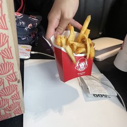 Wendy's - this doesn't look hot and crispy to me