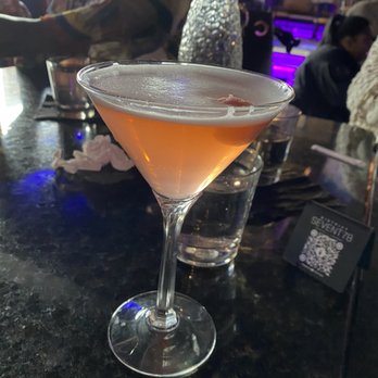 District Seventy 8 - Pink starburst - New American Near Me - Detroit, Michigan