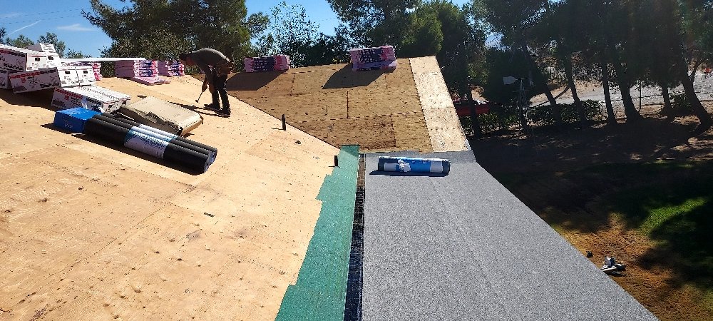 Slide of vargas roofing