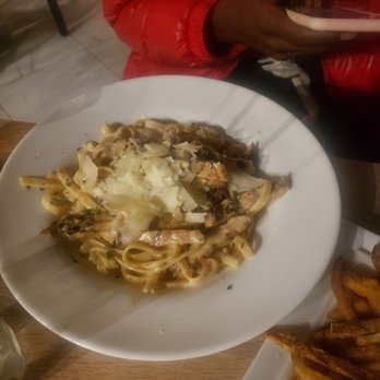 Nick's Lobster House - Chicken Alfredo - Seafood Near Me - Brooklyn, New York Nick's Lobster House - Chicken Alfredo - Seafood Near Me - Brooklyn, New York