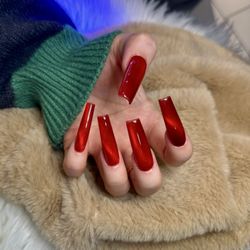 Creative Nails & Spa