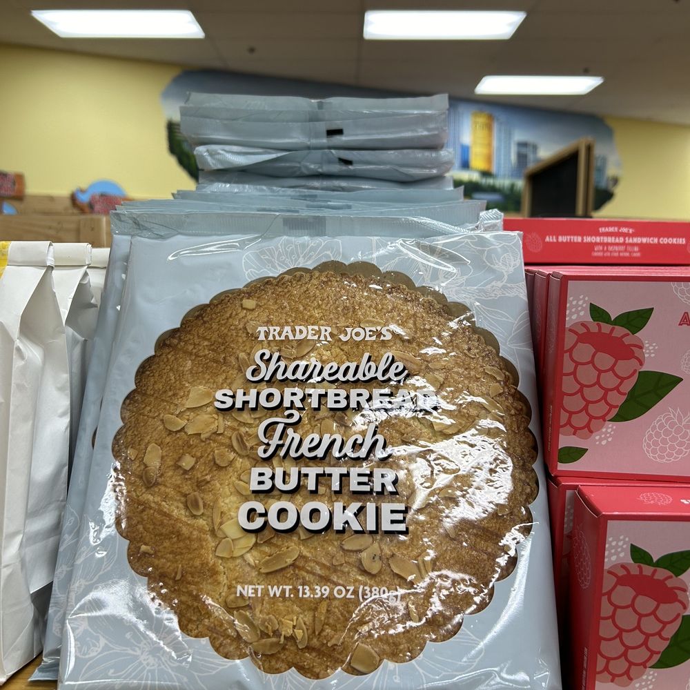 Golibeur's Broye du Poitou rebranded TJ, the best butter cookie ever! Get it until it's available (Dec '23) Golibeur's Broye du Poitou rebranded TJ, the best butter cookie ever! Get it until it's available (Dec '23)