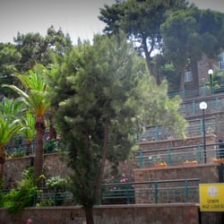 İzmir Kız Lisesi - İzmir Kız Lisesi