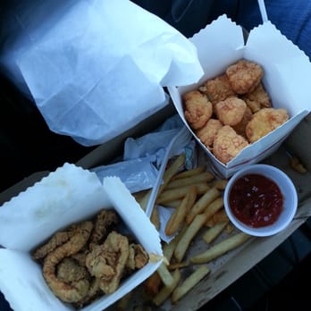 Lena's Seafood - Box of Clams and scallops - Seafood Near Me - Salisbury, Massachusetts
