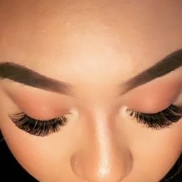 Cat eye lashes