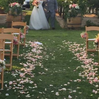 Huyen Flowers - #moejowedding2016 - Florists Near Me Huyen Flowers - #moejowedding2016 - Florists Near Me