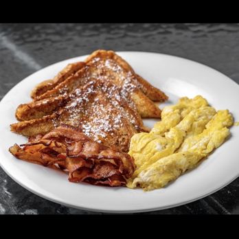 Delilicious Kitchen & Cafe - French toast breakfast - Cafes Near Me - New York, New York Delilicious Kitchen & Cafe - French toast breakfast - Cafes Near Me - New York, New York