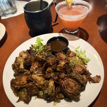 Lakeside Tavern - New American Near Me - Knoxville, Tennessee