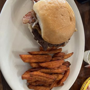 Aimee's Bluebird Cafe - Bacon cheddar burger and sweet potato fries - Cafes Near Me - Cuero, Texas