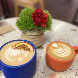 Provecho Coffee - Orange dream and cappuccino