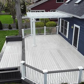 Mitchell Construction Custom Decks - Custom Deck Builders in Chicago Suburbs - Decks & Railing Near Me - Frankfort, Illinois