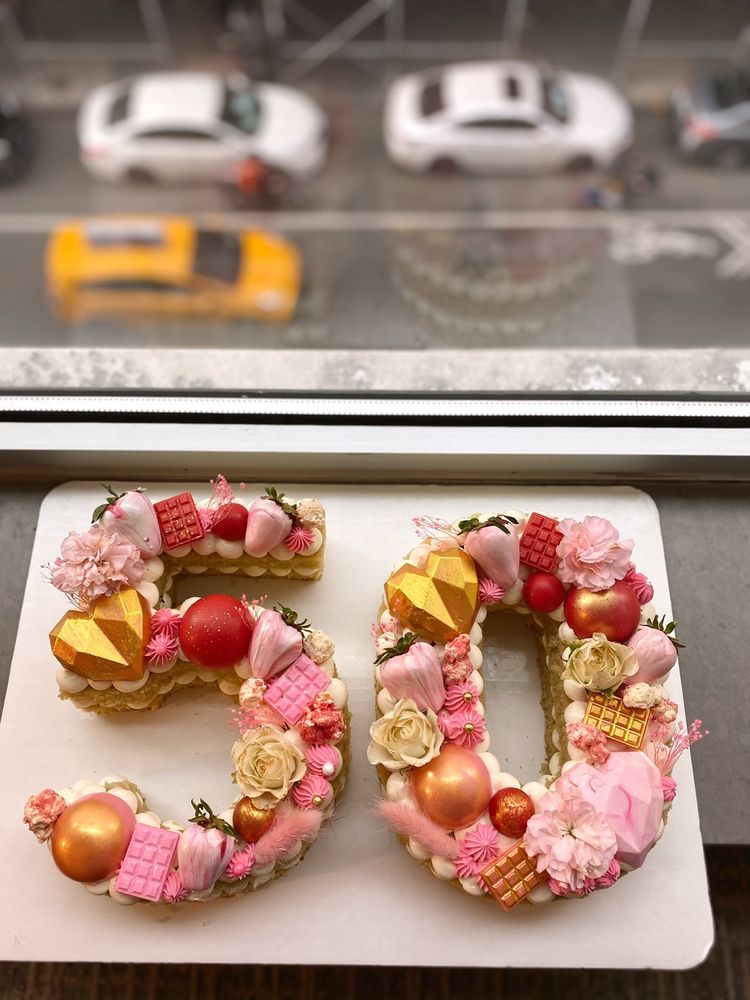 LittleMissBaker by Yamini Logo