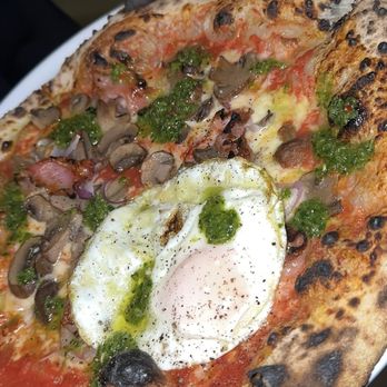 Si Cara - Mushroom pizza - Pizza Near Me - South Boston, Massachusetts Si Cara - Mushroom pizza - Pizza Near Me - South Boston, Massachusetts