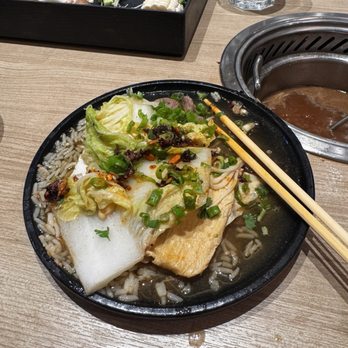 Mumu Hot Pot - Going to town - Hot Pot Near Me - Emeryville, California Mumu Hot Pot - Going to town - Hot Pot Near Me - Emeryville, California