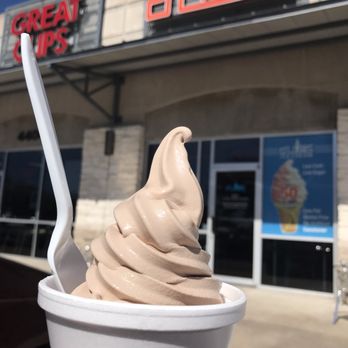 D'Lites - Small chocolate - Ice Cream & Frozen Yogurt Near Me - Austin, Texas