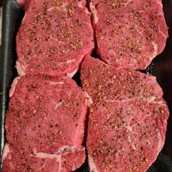 Vons - Top sirloin steaks prepped for dry aging. Montreal seasoning on top. $5 per pound on $5 Friday.